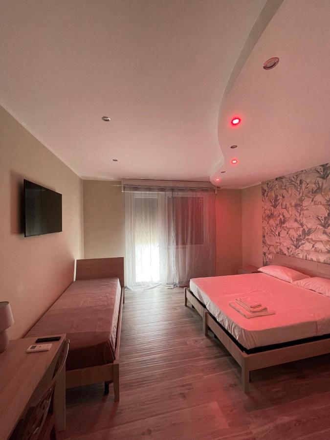 B&B New Paris & Suite Taranto Exterior foto